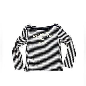 ⭐️ gap kids top.  Size S (6-7). Navy and white stripes.